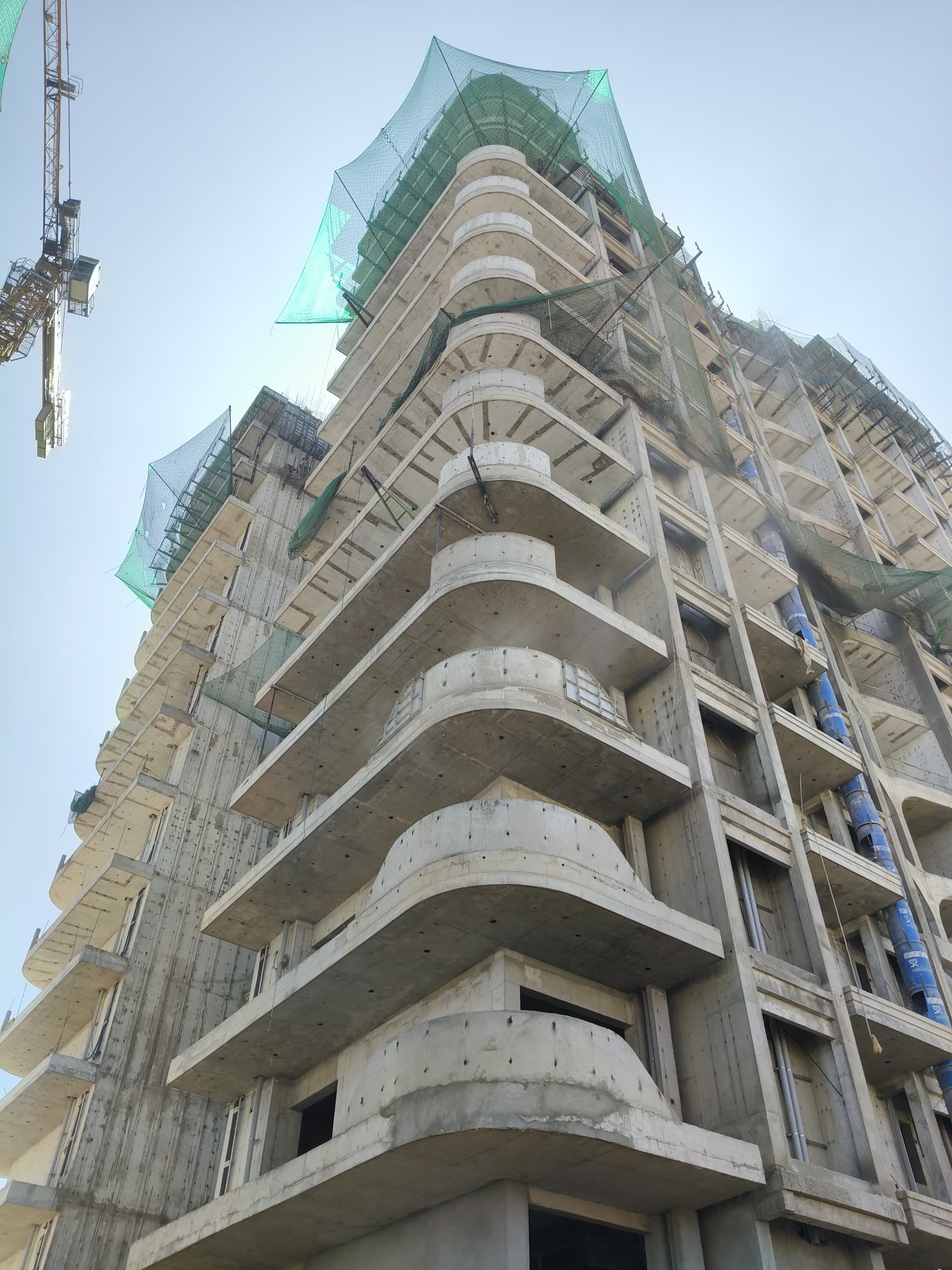 Balcony profiles and placing boom on the facade